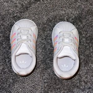 Superstar Adidas Girls size 4